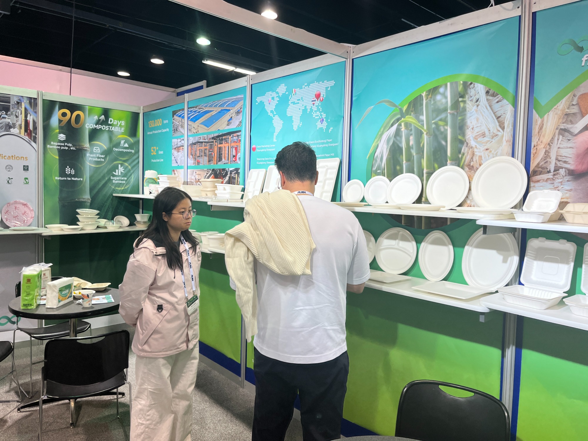 OASIS Sugarcane Fiber Tableware Shines at PLMA Chicago Show