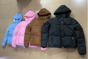 Stock&ready-made- Fashion style stock women short bubble puffer jacket quilted padding jacket