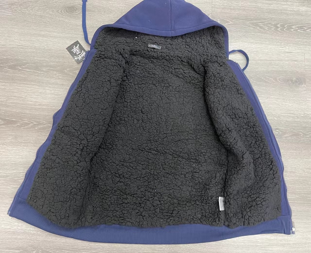 Clearance sale-  Men  High Quality Casual padded coats Winter Windproof Men  coats for Warm Outdoor Apparel wholesale