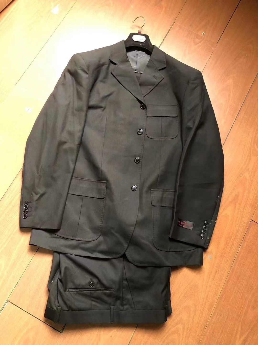 Clearance sale-  Men's suits and vertical gray stripes dark gray coat trousers set