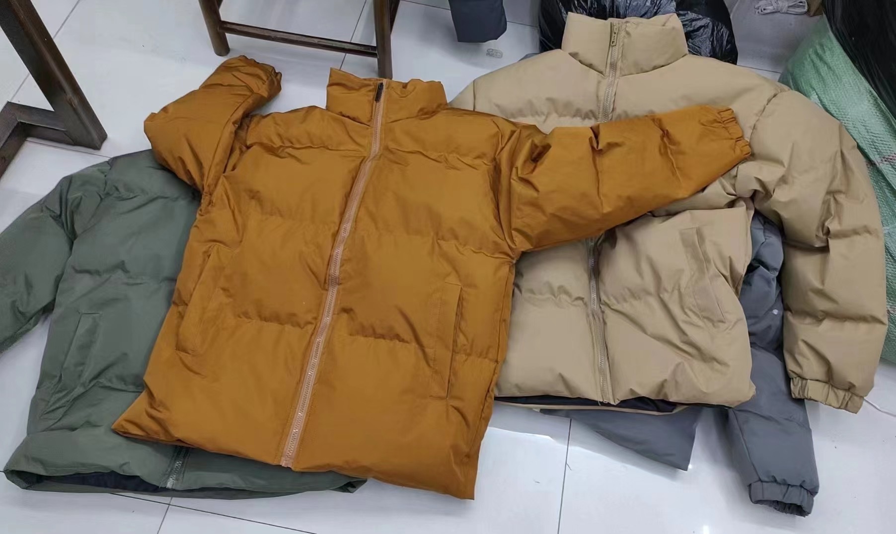 Clearance sale-  Men's  Cold Weather Winter Bubble Puffer Coat Jacket For Men In Cheap Price