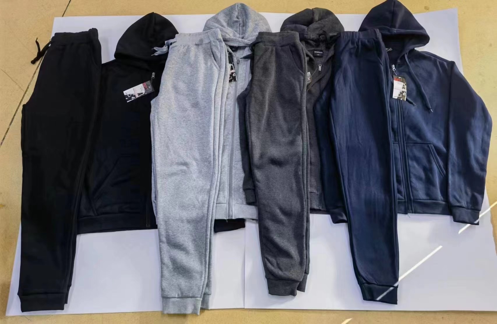 Clearance sale-  Men's  Two Piece Men Tracksuits Custom Navy Blue Color Zipper Hoodie and Trousers Plain Oversized Winter Man Tracksuits Sets