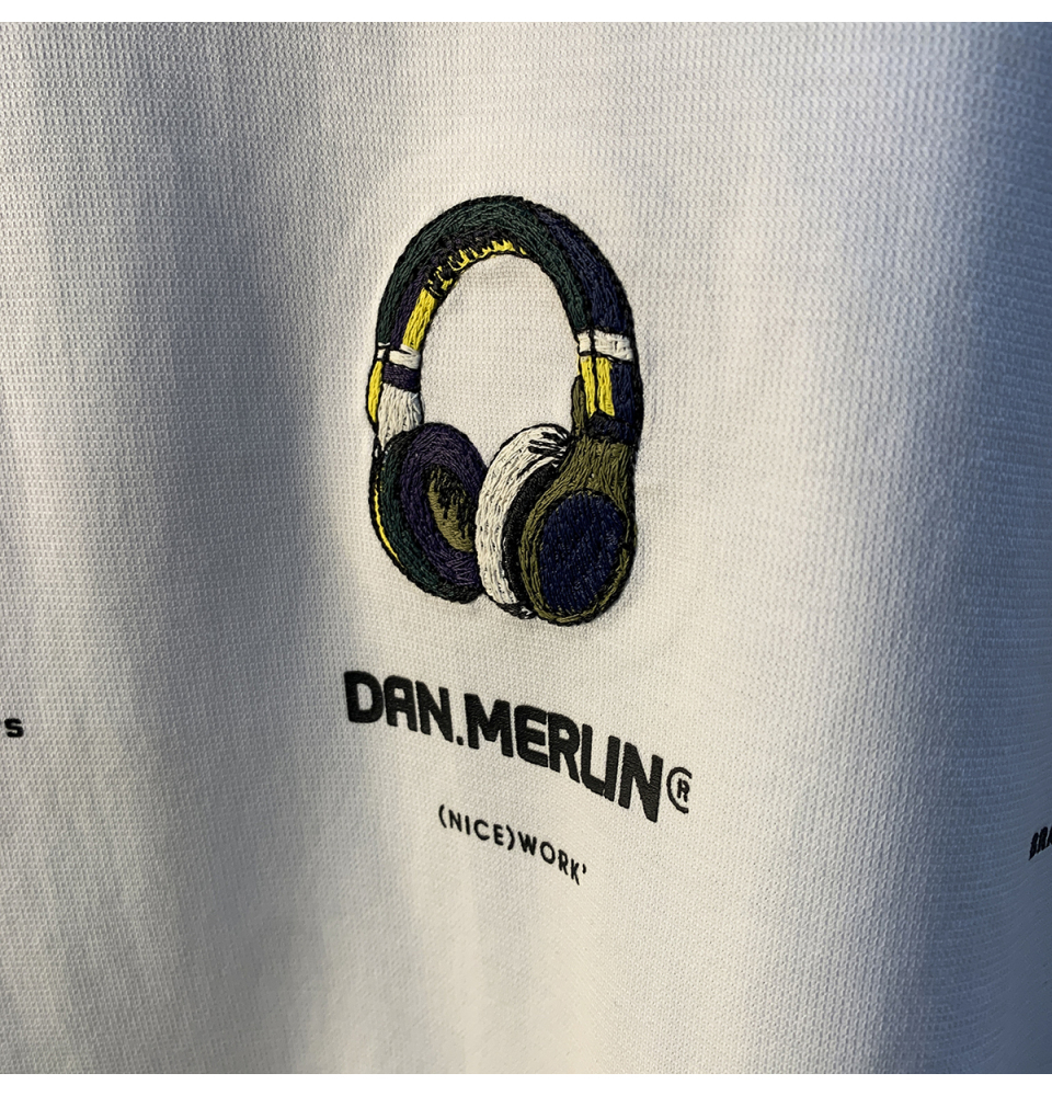 GorgeousBen Summer new short sleeved men's T-shirt loose white printed high-end half sleeved top embroidered hanging heavy weight T-shirt.