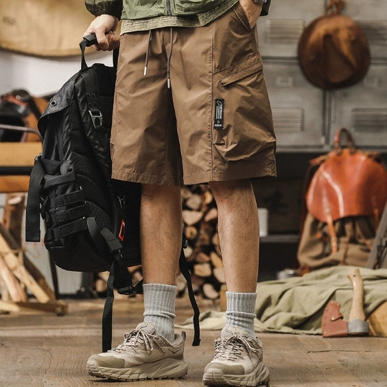 GorgeousBen American fashion retro workwear shorts for men's summer new style outdoor functional five quarter pants for men's sports and leisure mid length pants.
