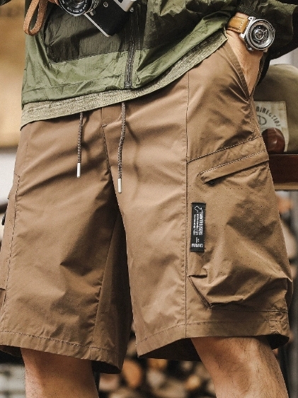 GorgeousBen American fashion retro workwear shorts for men's summer new style outdoor functional five quarter pants for men's sports and leisure mid length pants.