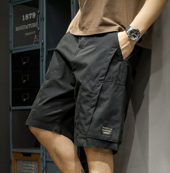 GorgeousBen American fashion retro workwear shorts for men's summer new style outdoor functional five quarter pants for men's sports and leisure mid length pants.