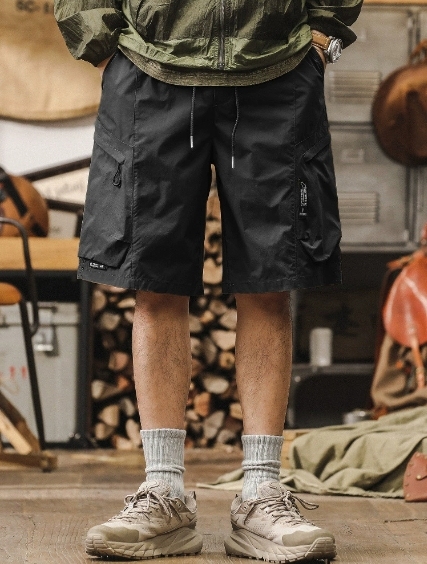 GorgeousBen American fashion retro workwear shorts for men's summer new style outdoor functional five quarter pants for men's sports and leisure mid length pants.