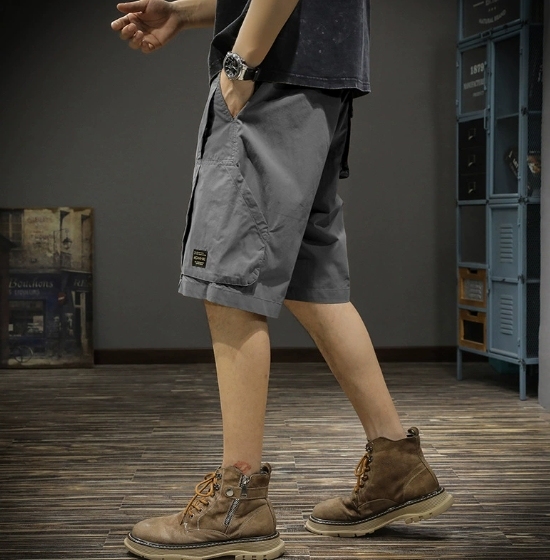 GorgeousBen American fashion retro workwear shorts for men's summer new style outdoor functional five quarter pants for men's sports and leisure mid length pants.