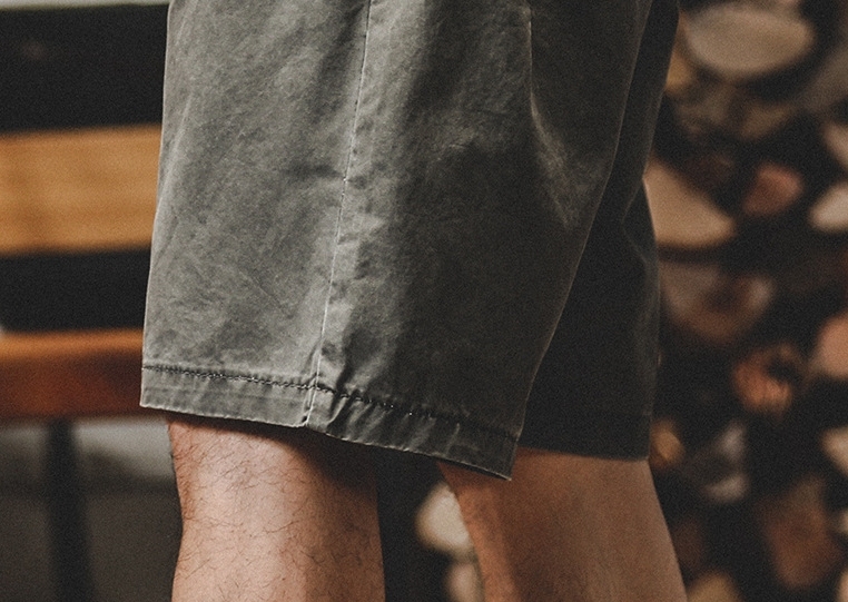 GorgeousBen American fashion brand short pants for men in summer, durable and casual workwear, 5-point pants for men, rugged and handsome, simple and casual mid length pants.
