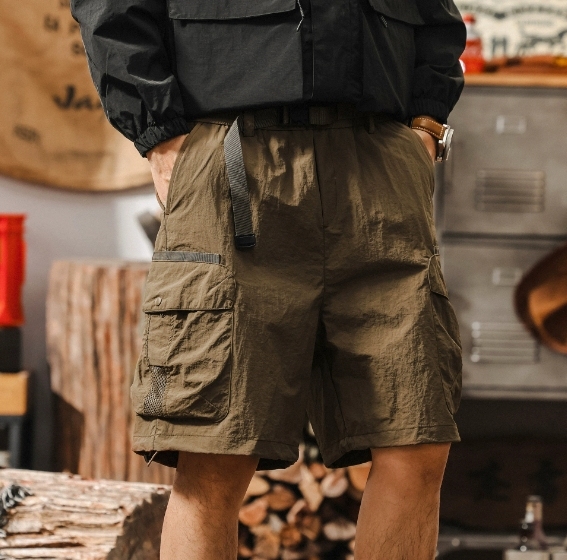 GorgeousBen American retro outdoor functional workwear shorts for men's summer 2025 new multi pocket loose men's five quarter pants.