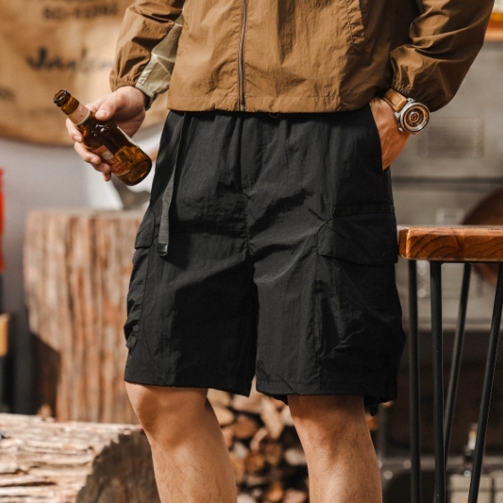 GorgeousBen American retro outdoor functional workwear shorts for men's summer 2025 new multi pocket loose men's five quarter pants.