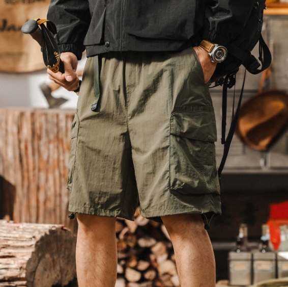 GorgeousBen American retro outdoor functional workwear shorts for men's summer 2025 new multi pocket loose men's five quarter pants.