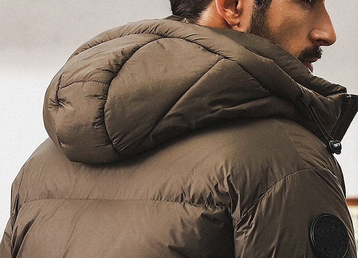 GorgeousBen American style high fluffy grey duck down down down jacket for men in winter, thick graphene warm bread jacket for outdoor leisure.