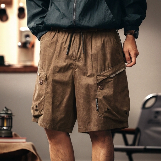 GorgeousBen Gelanlu high-end mountain style design retro thin workwear shorts men's summer ice silk shorts casual five quarter pants.