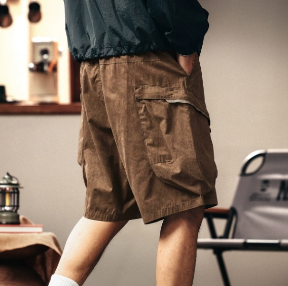 GorgeousBen Gelanlu high-end mountain style design retro thin workwear shorts men's summer ice silk shorts casual five quarter pants.
