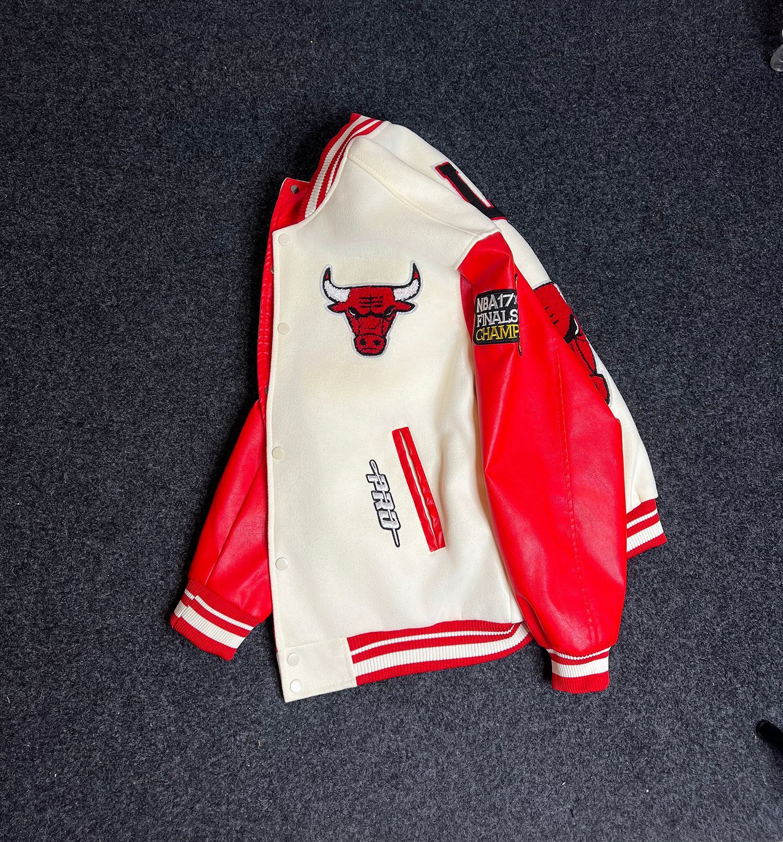 American high street men's fashion woolen baseball jacket, heavy embroidery, loose, retro flight suit coat for spring and autumn.
