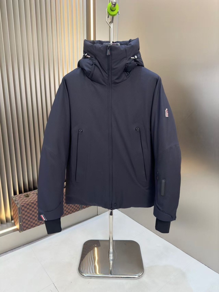 GorgeousBen 2025 Winter New Men's High-End Hooded Down Jacket - 90% White Duck Down, Cold-Resistant Ski Style