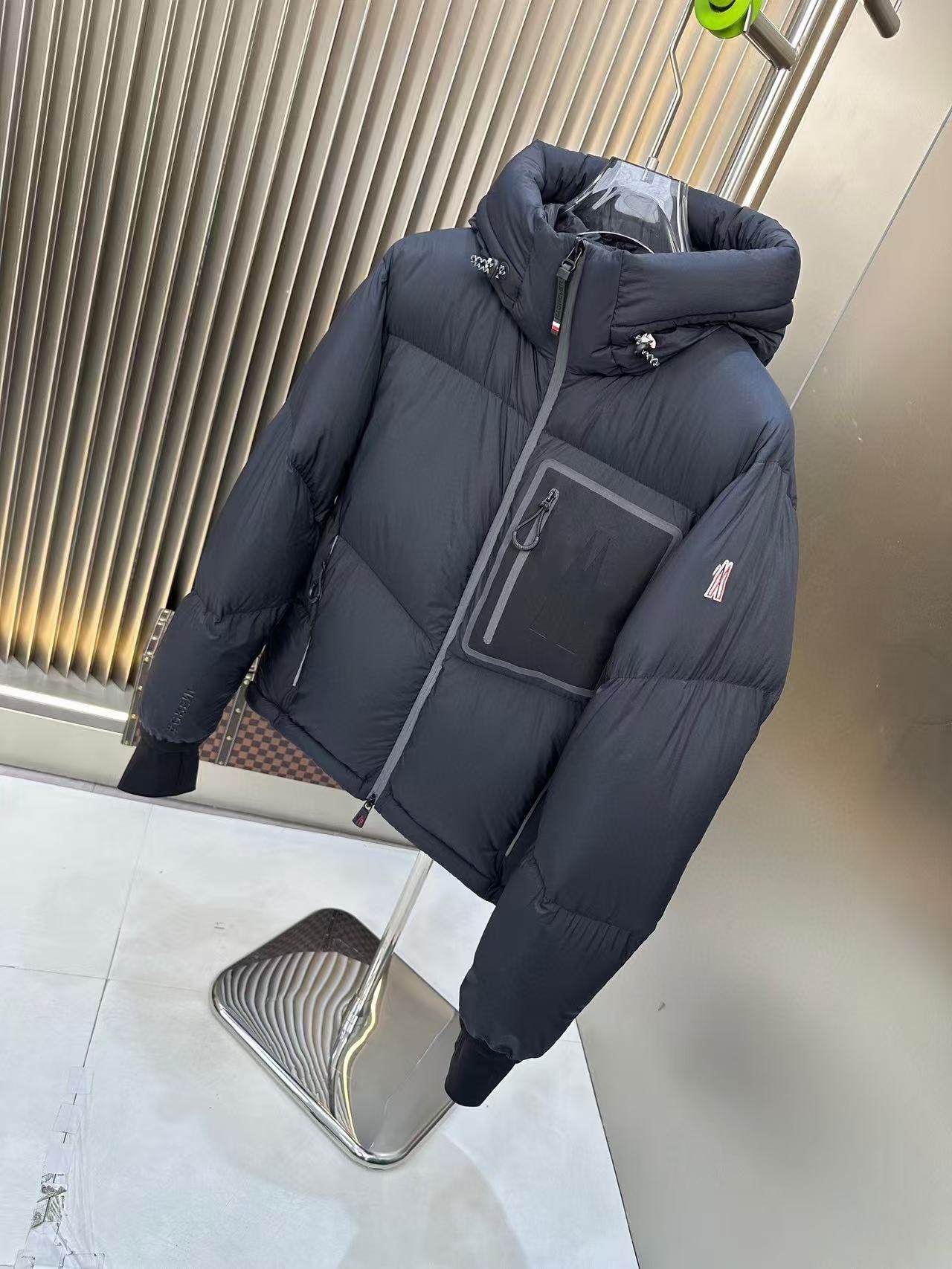 GorgeousBen ​Men's Winter Hooded Down Jacket, 90% White Duck Down Fill, Warm Windproof Ski Coat