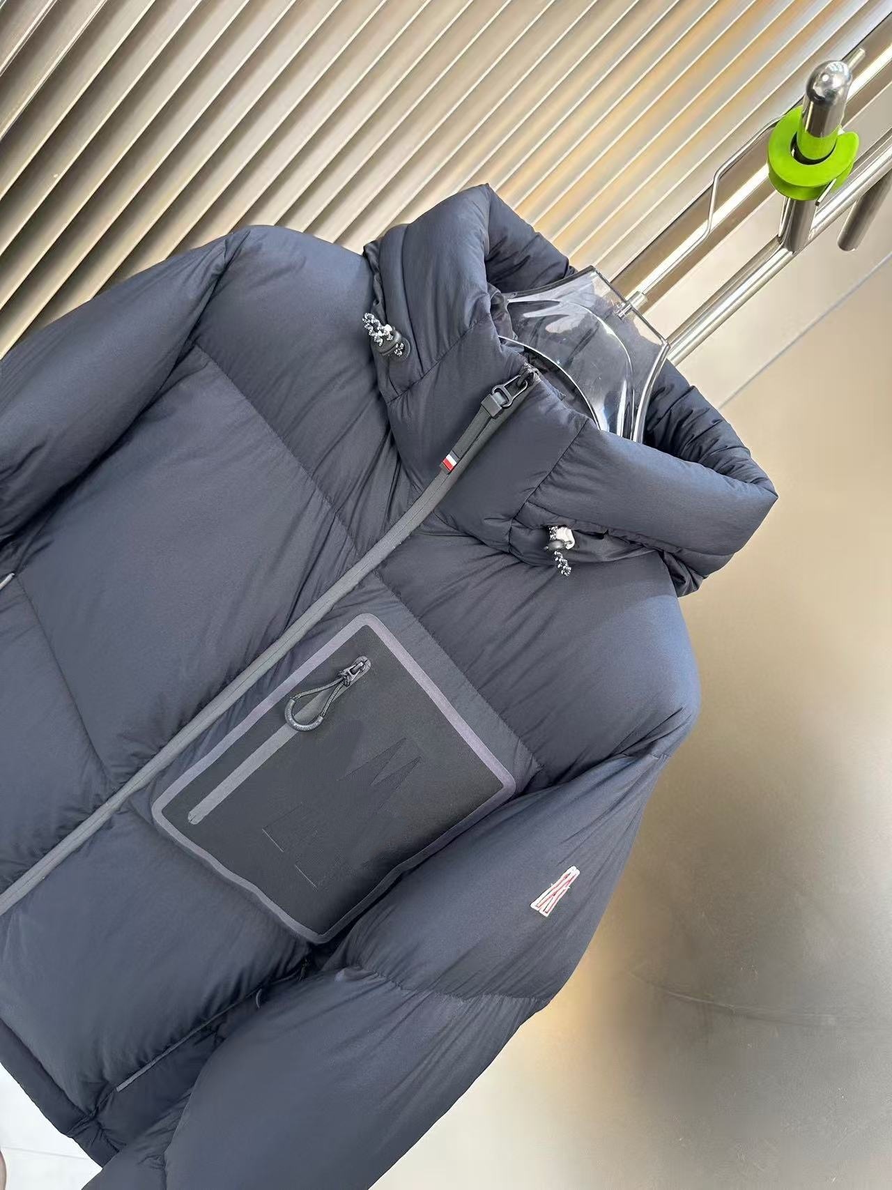 GorgeousBen ​Men's Winter Hooded Down Jacket, 90% White Duck Down Fill, Warm Windproof Ski Coat