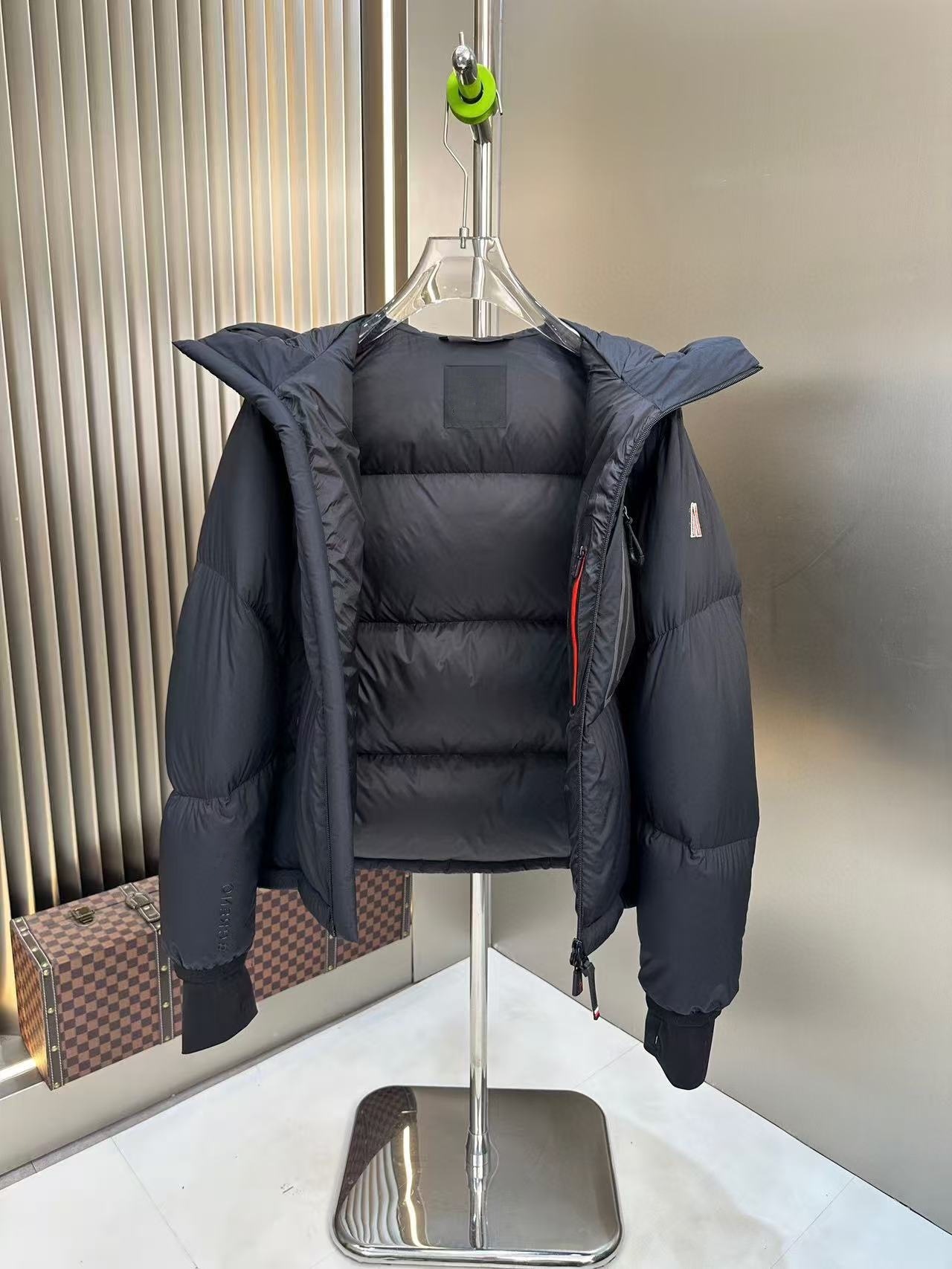 GorgeousBen ​Men's Winter Hooded Down Jacket, 90% White Duck Down Fill, Warm Windproof Ski Coat