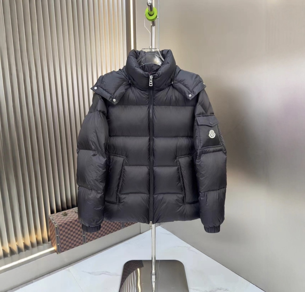 GorgeousBen 2025 New Women's Hooded Down Jacket - 90% White Duck Down Fill, Loose Fit Warm Winter Coat, Lightweight Puffer Coat for Women