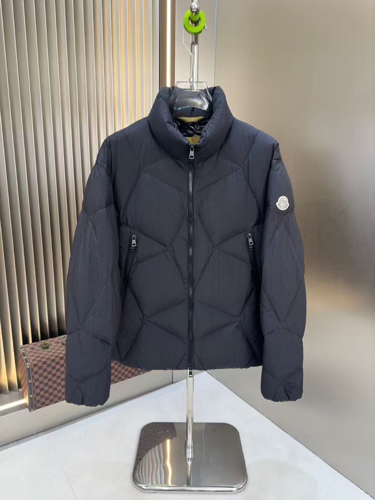 GorgeousBen 2025 New European and American Style Men's Stand Collar Quilted Down Jacket, 90% White Duck Down, Warm and Cold Resistant, High-End Short Down Coat
