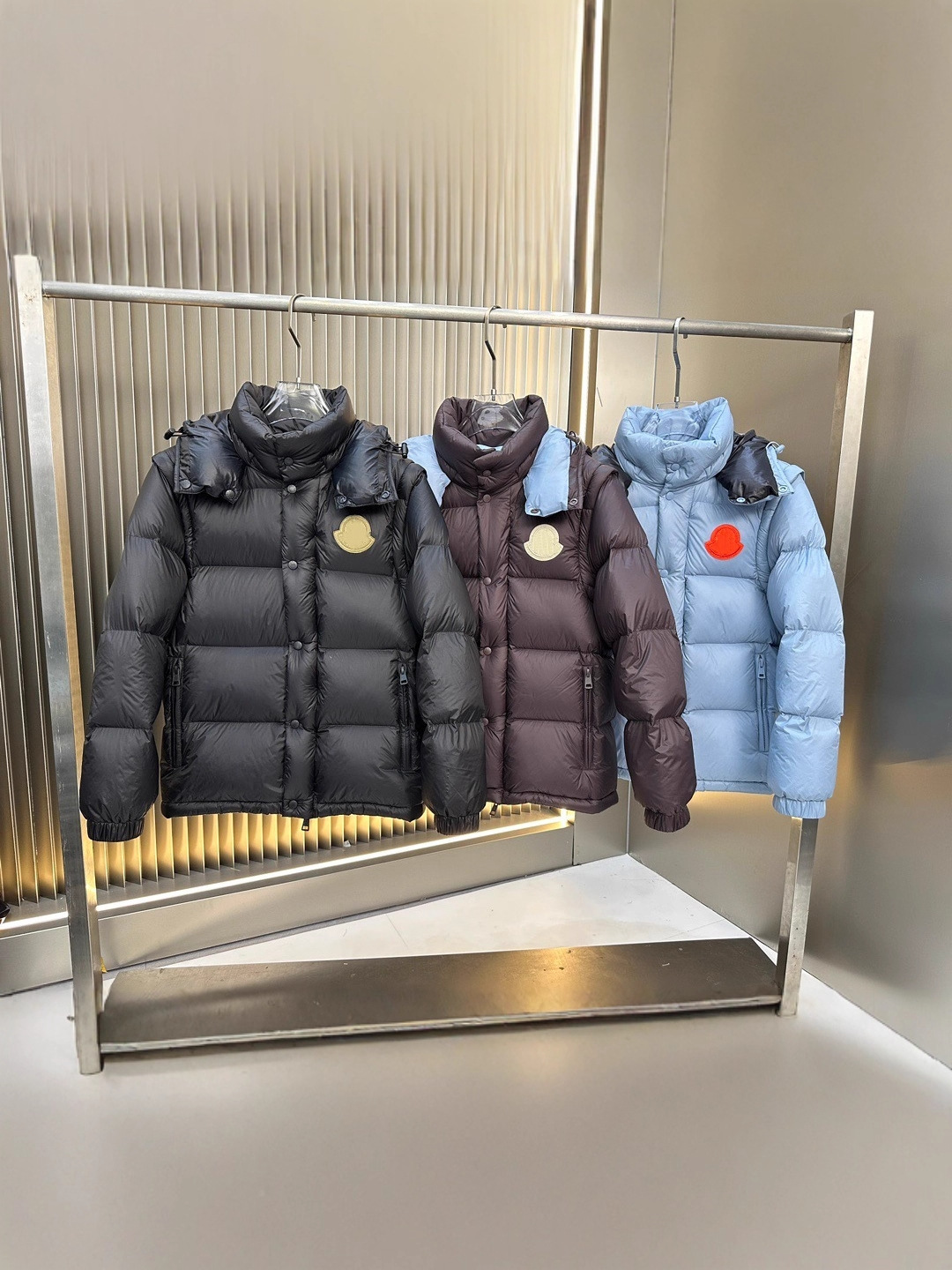 GorgeousBen 2025 New Unisex Down Jacket with Detachable Hood & Sleeves, 90% White Goose Down Fill, Convertible Puffer Coat for Men and Wome