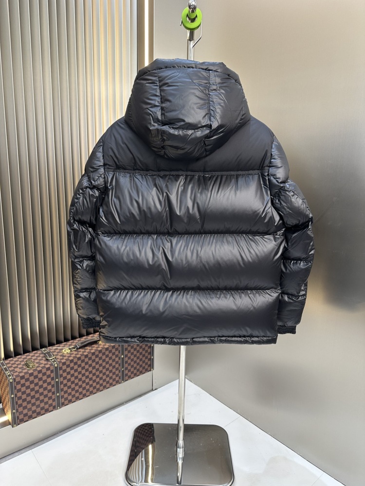 GorgeousBen 2025 New European & American Style Men's Hooded Down Jacket, 90% White Duck Down Fill, Warm Windproof Winter Coat