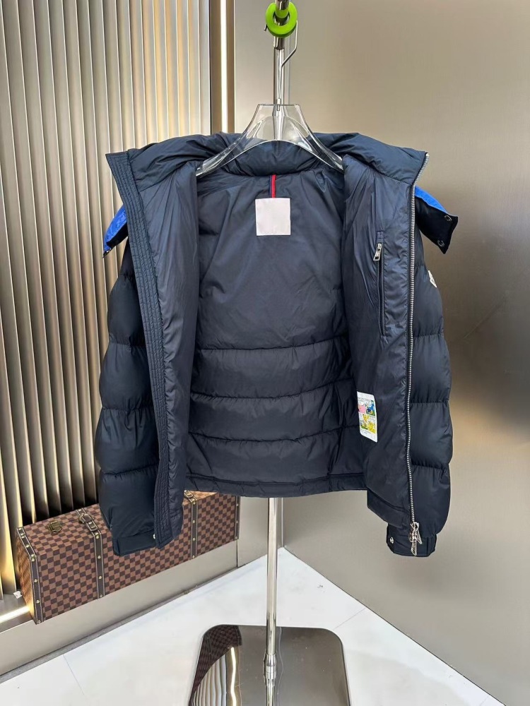 GorgeousBen 2025 New European & American Style Men's Hooded Down Jacket, 90% White Duck Down Fill, Warm Windproof Winter Coat