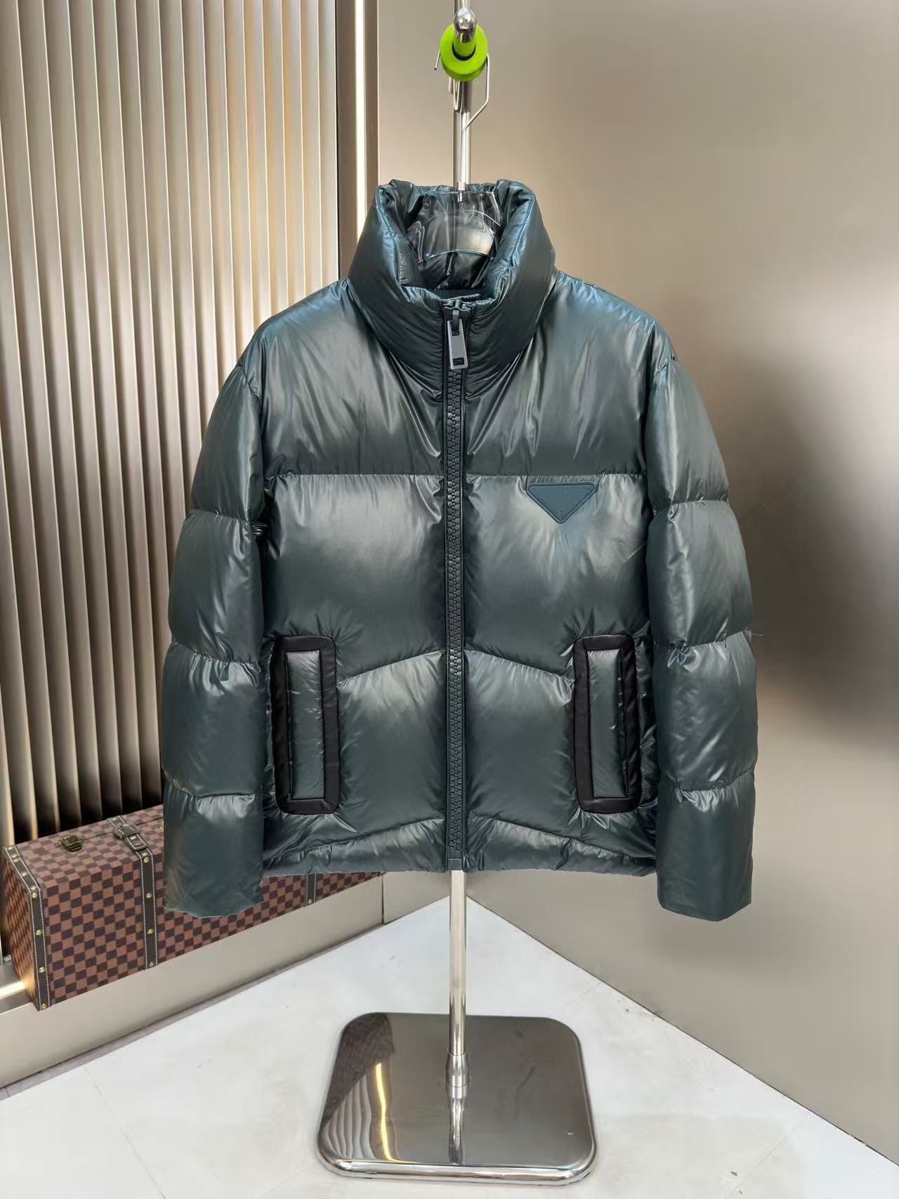 GorgeousBen 2025 European Style Men's Stand Collar Down Jacket, Premium 90% White Duck Down, Warm Windproof Winter Coat