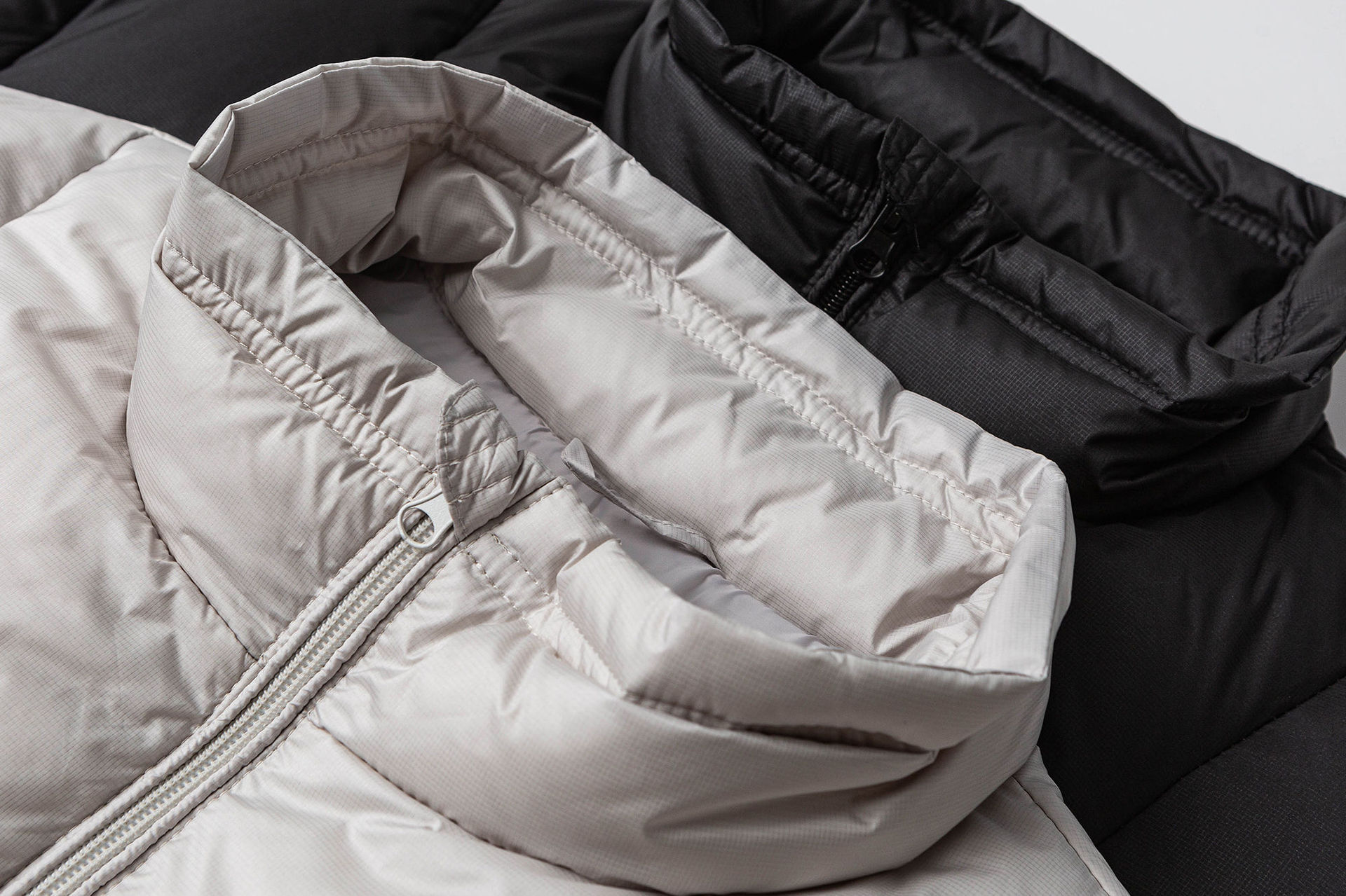 GrogeousBen 2025 New American Metal Texture Waterproof Stand Collar Down Jacket Men's Vintage High Street 90 White Duck Down Warm Coat.