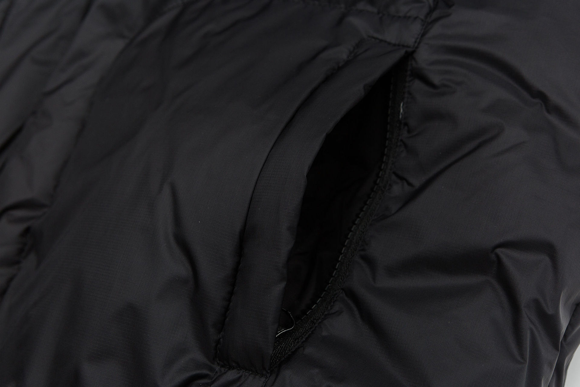 GrogeousBen   2025New Thickened Warm Down Jacket for Men and Women; Winter Loose Couple's Bread Clothing Winter Apparel.