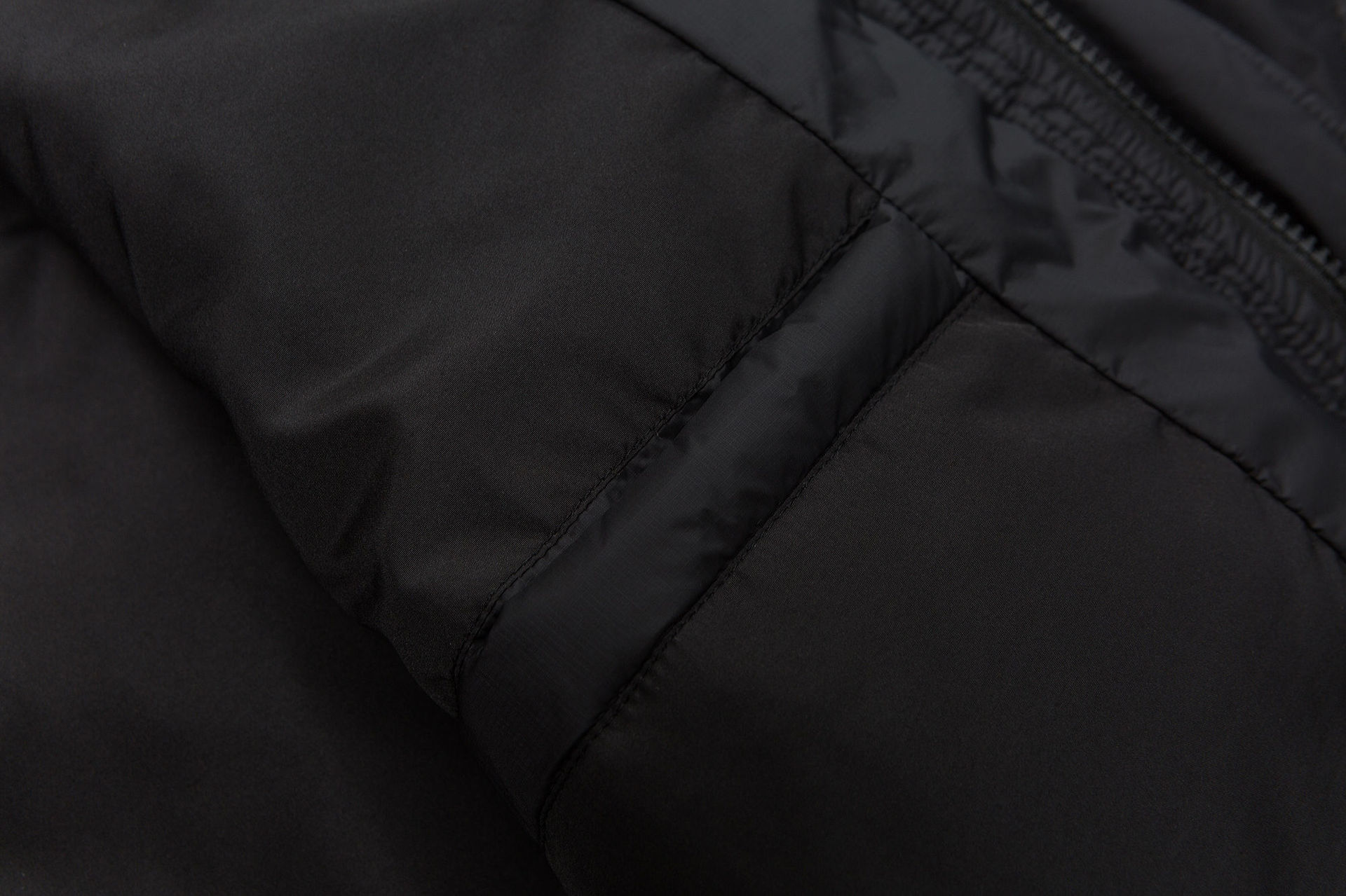 GrogeousBen   2025New Thickened Warm Down Jacket for Men and Women; Winter Loose Couple's Bread Clothing Winter Apparel.