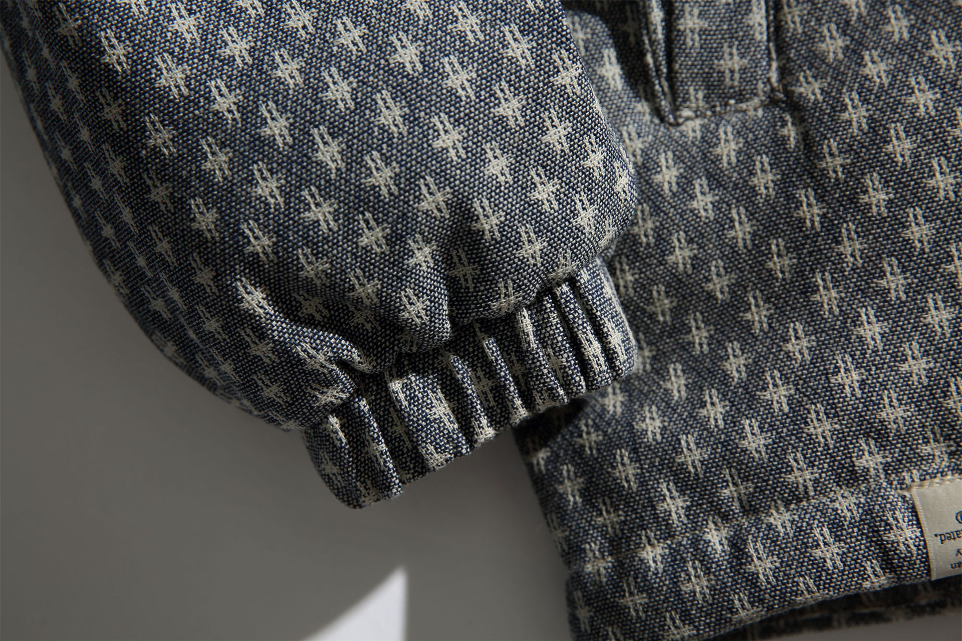 GrogeousBen  Unisex Casual versatile stand-up collar houndstooth pattern winter warm cotton jacket, trendy college style retro  bread coat.