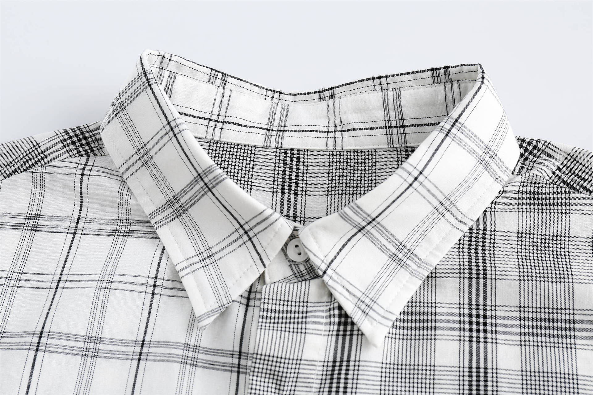 GorgeousBen  Unisex 2024 new American style color-blocked plaid long-sleeve shirt for men, spring lazy casual couple's outerwear.