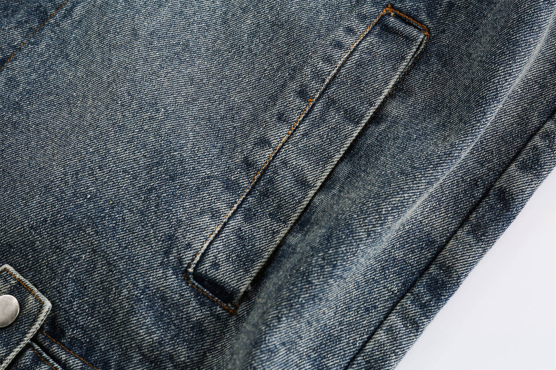 GorgeousBen   Unisex 2024 new retro vintage washed denim jacket for men and women, American loose fit trendy casual couple jacket.