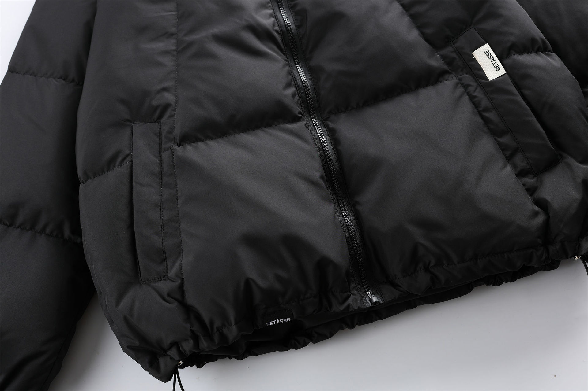 GrogeousBen 2025 Trendy Winter Collection 90 White Duck Down Stand Collar Short Down Jacket for Men Color Block Letter Print Casual.