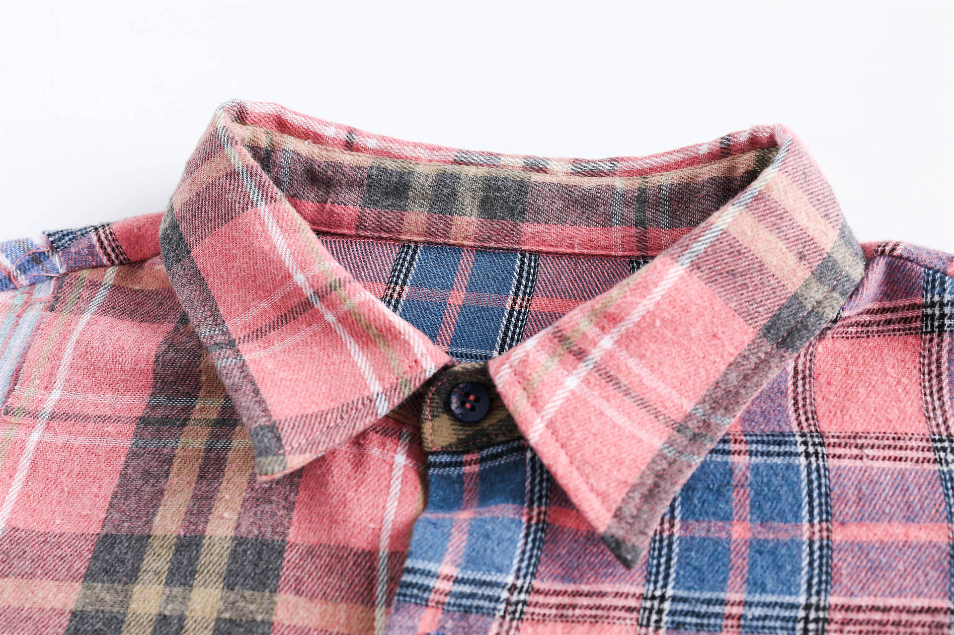 GorgeousBen  Unisex 2024 new spring color-blocked plaid splicing long-sleeve shirt for men, trendy loose fit with a design sense of casual couple's outerwear.
