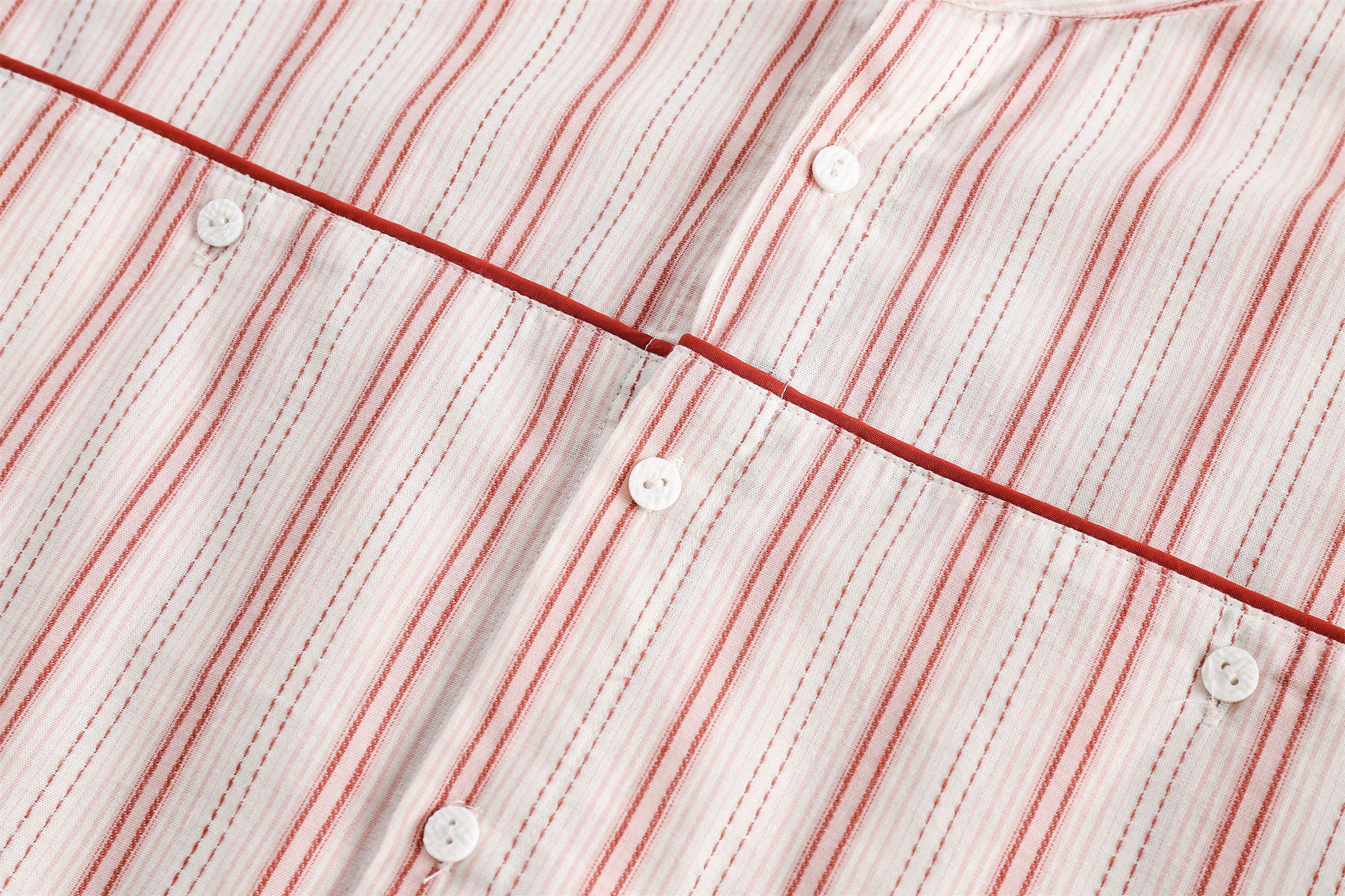GorgeousBen   Unisex 2024 new  pink vertical striped long-sleeved shirt for men, loose-fitting versatile couple's shirt jacket for spring.