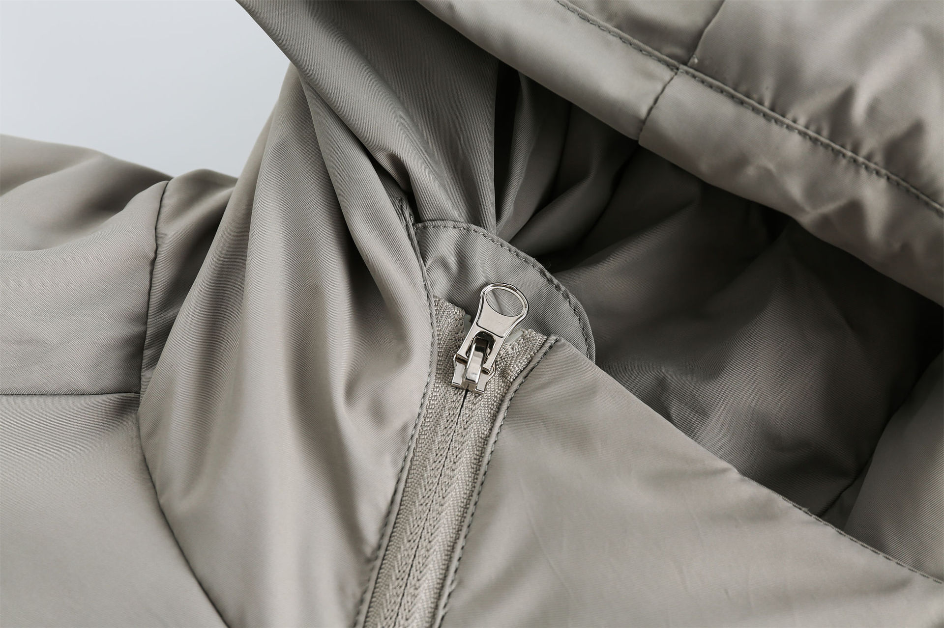 GrogeousBen  Unisex American retro design twisted zipper hooded cotton jacket , loose and thickened cotton outerwear.