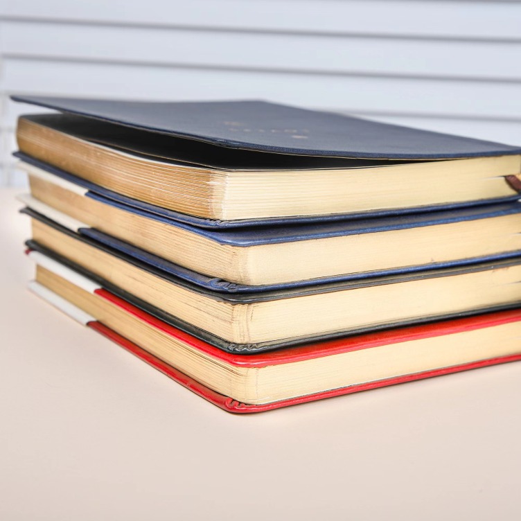 PU cover notebook with logo hotstamping on cover / edges foil printing