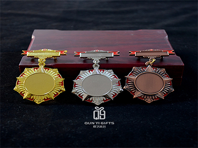 Why are the MEDALS made from the same raw materials and techniques so different?