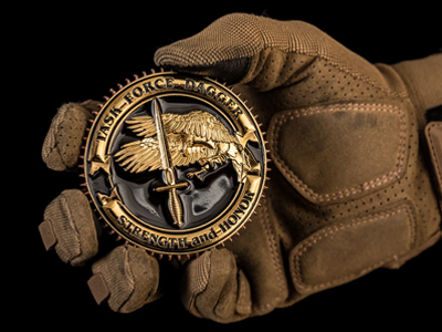 When is it appropriate to give custom challenge coins?