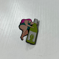 Cartoon character soft enamel pin customization, the first mold cost reduced by half