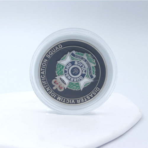 Soft enamel challenge coins with clear case