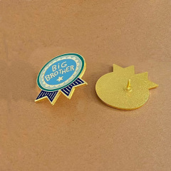 China manufacturers Custom Cloisonne Hard Enamel Lavender Lapel Pin