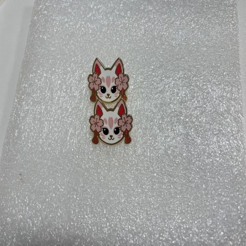 Manufacturer Custom cute hard enamel lapel pins of cute design lapel pin