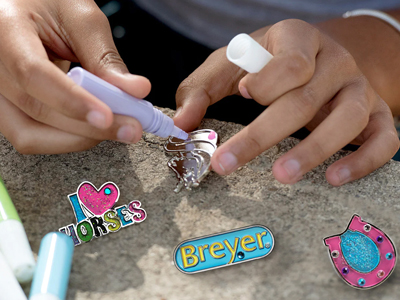 How to check your enamel pin model correctly and carefully?