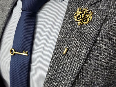 To try designing cufflinks, tie bars, and other suit accessories