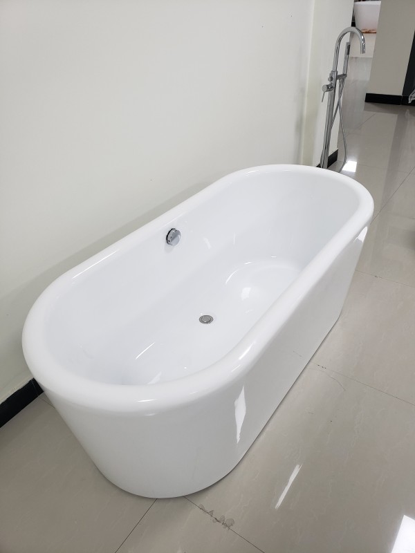 BT1525-68 Freestanding 68" x 24" Contemporary Design Acrylic Flatbottom  SPA Tub  Bathtub in White